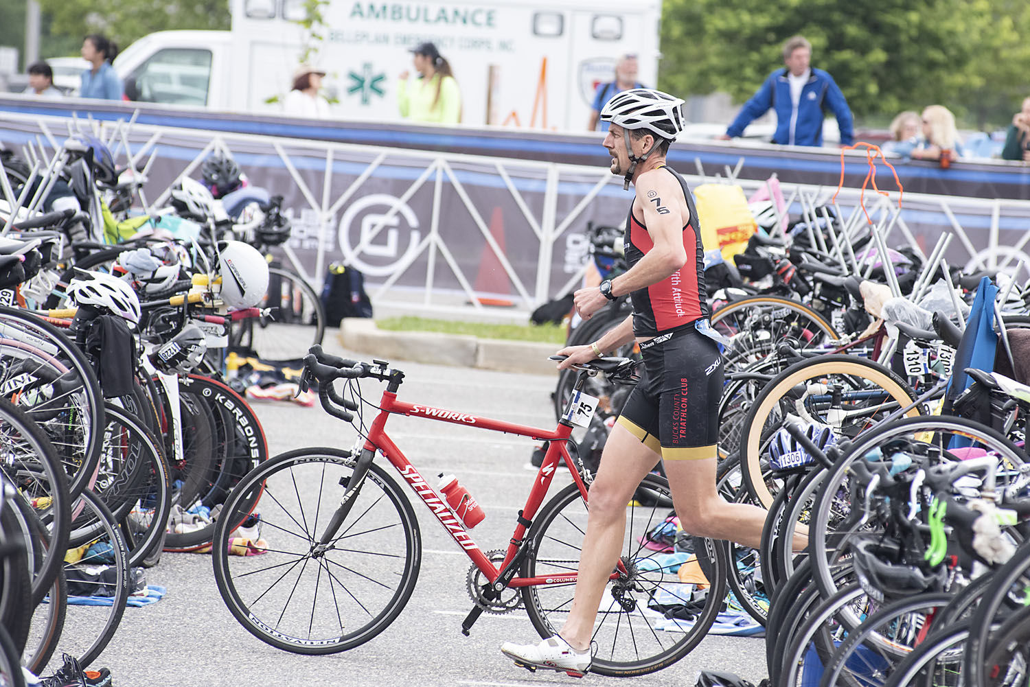 061118_nws_triathlon